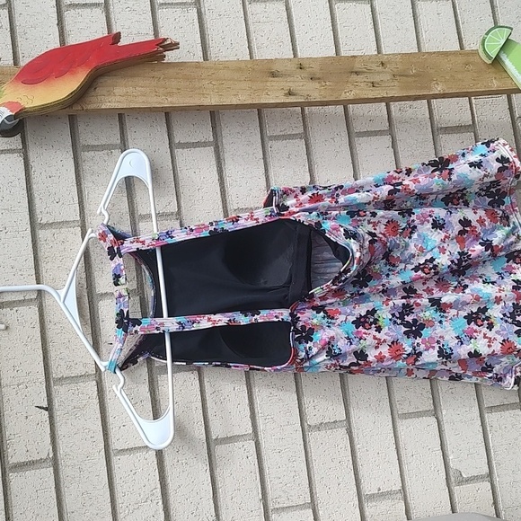 🌺 Swimtop - Picture 9 of 10